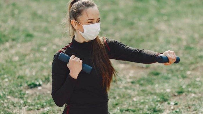 Pahami Risiko Menggunakan Masker Saat Berolahraga