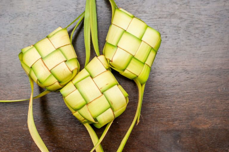 Bukan Sekadar Hidangan, Ketupat ternyata Penuh Makna! Ini 3 Filosofi Ketupat! 