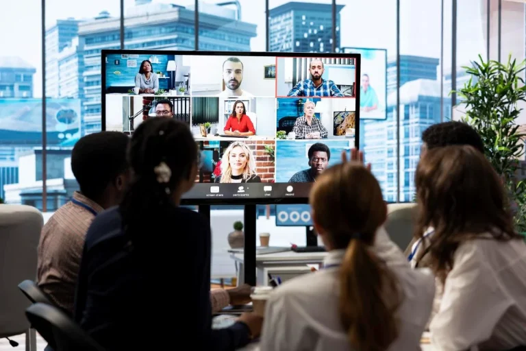 Meeting Online vs Onsite, Lebih Bagus Mana?