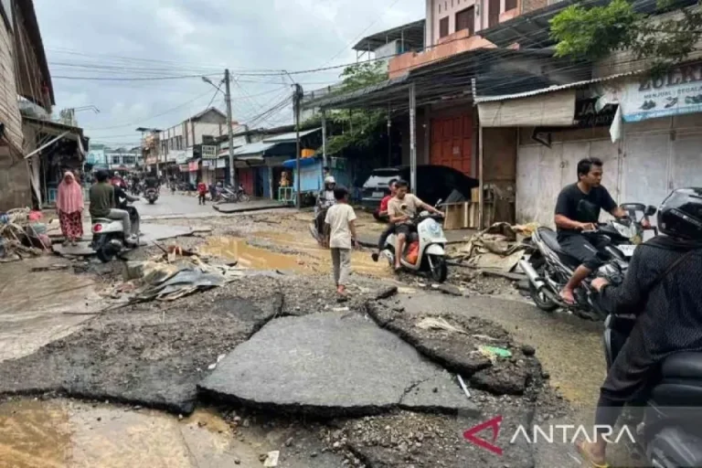 Evakuasi Banjir Sumut dan Aceh Andalkan Starlink untuk Komunikasi Darurat