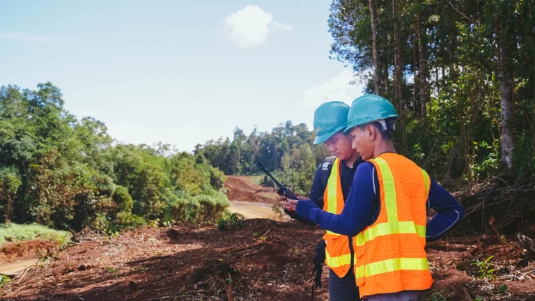 Solusi Komunikasi Modern bagi Perusahaan di Indonesia dalam Menghadapi Risiko Penggunaan Frekuensi Radio Ilegal