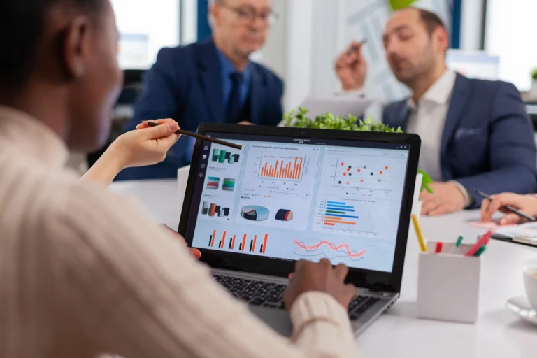 Perbedaan Data, Informasi, dan Insight